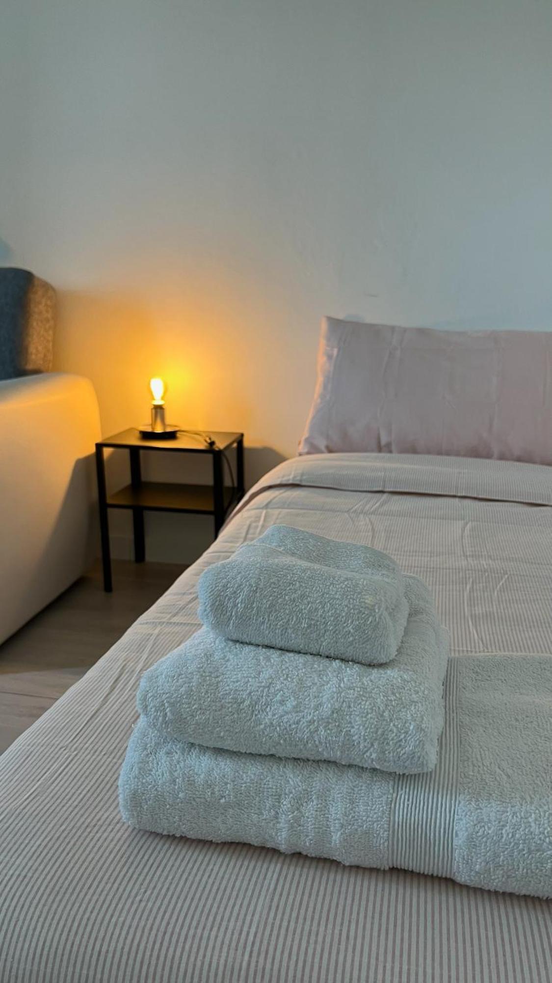 Rafael Milano - 10 Min From Linate Airport, Centrale Fs, Ospedale San Raffaele Apartamento Exterior foto